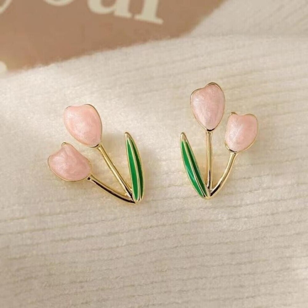 Pink Tulip Enamel Bouquet Pierced Stud Earrings Gold Tone Pair Dainty Chic